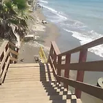 Casa Cachita 2-confortable Estudio A Pie De Playa * Эстепона